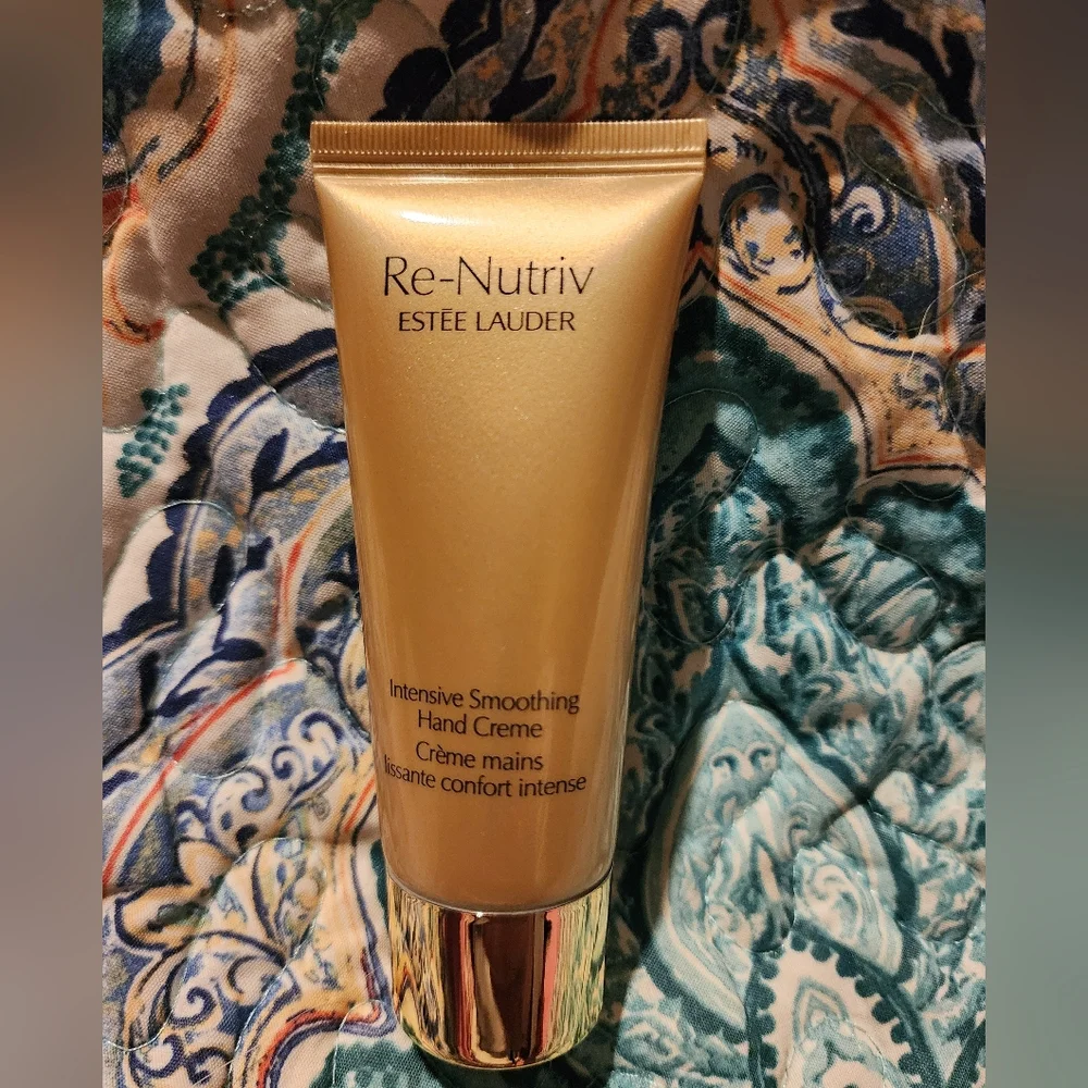 Estee Lauder Re-Nutriv cosmetic bag With Samples - Picture 5 of 8
